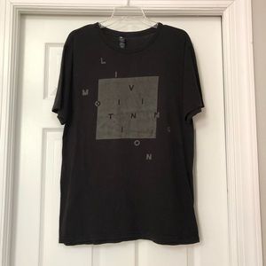 Men’s The Concert Tee Living In Motion Graphic Black T-Shirt